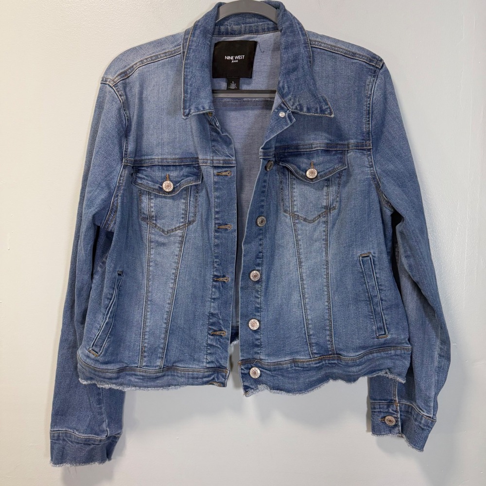 Nine West Jeans Sarah Raw Hem Denim Trucker Jacket Blue Large SDNW B1531-WIN